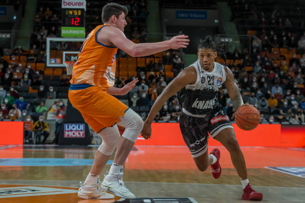 并增加预判 并增加预判